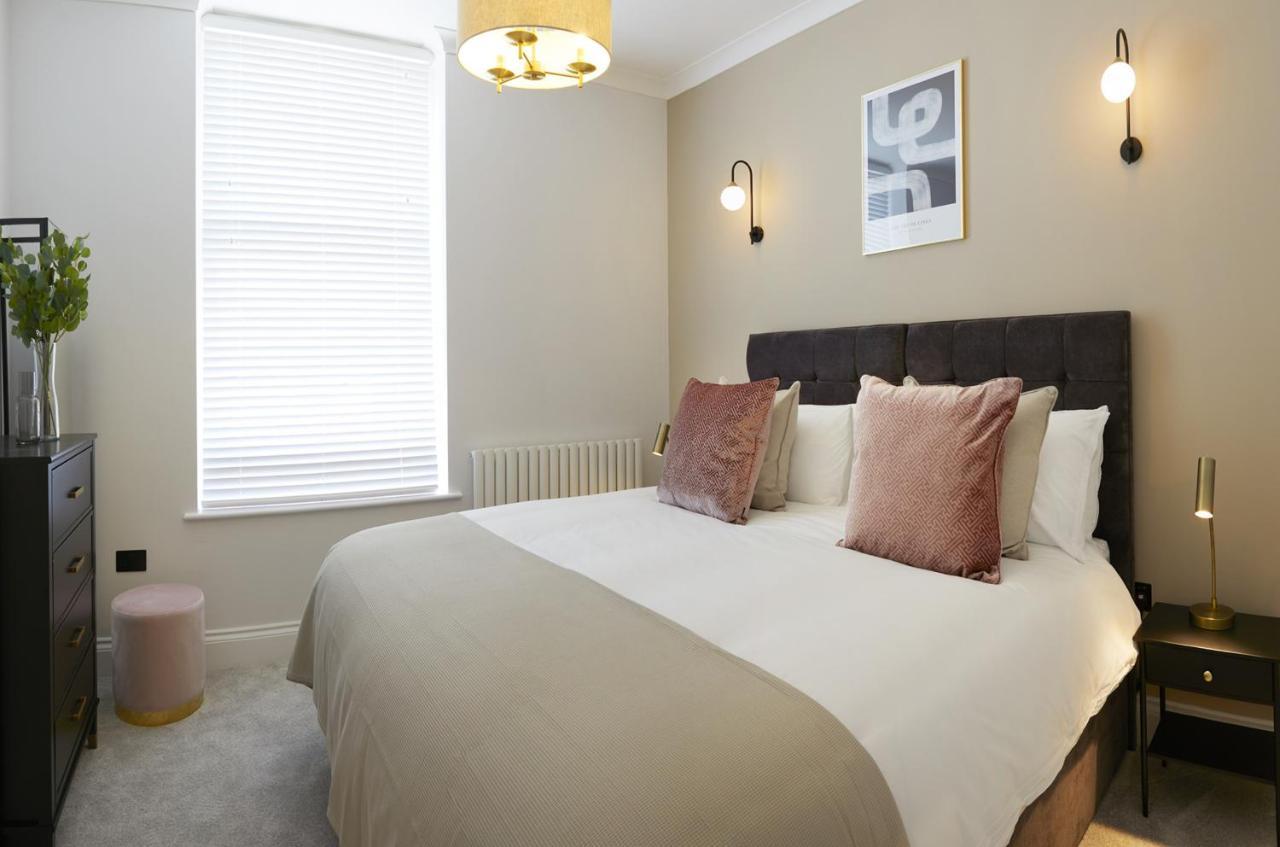 The Salisbury - Luxury By In Apartment