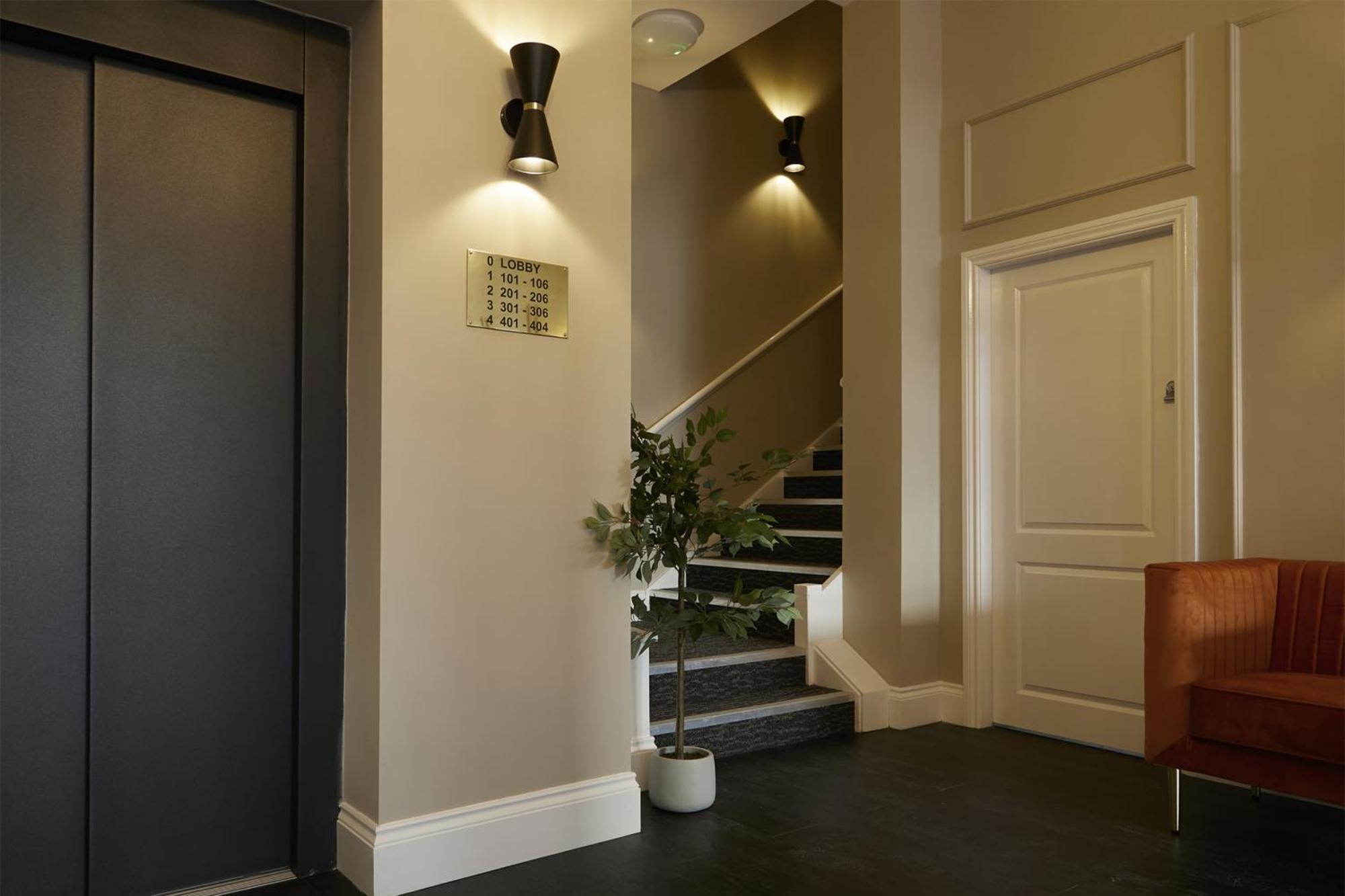 The Salisbury - Luxury By In Apartment